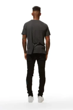 XXVI Black Oversized Graphic T-Shirt -The Fresh Brand Shop 22 MON AUG22 RSOBLKLBL0781 scaled